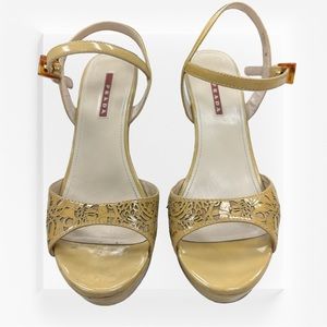 PRADA TAN PATENT LEATHER WEDGE SANDAL.  Size 38